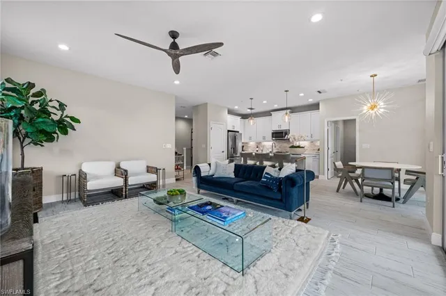 $460,000 | 2319 Sawyers Hill Road, Unit 708, Naples, FL 34120