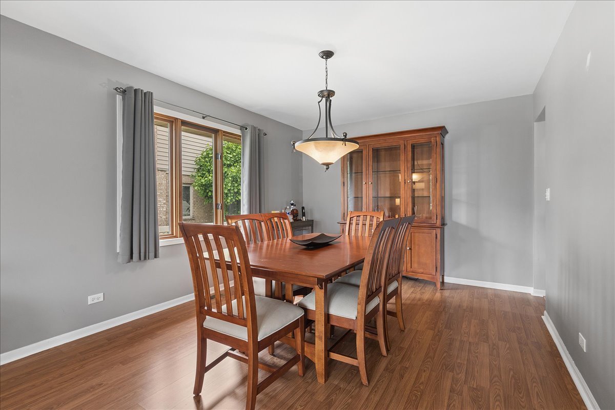 15601 Bramblewood Road Oak Forest, IL 60452 - Photo 8 of 35