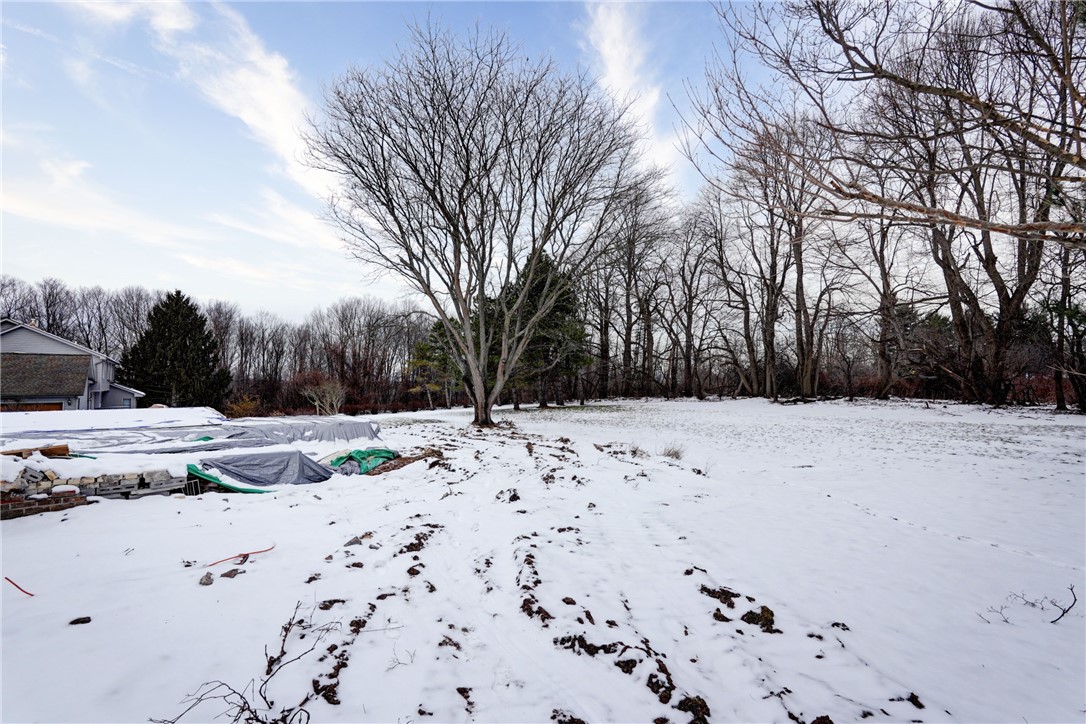 33 Sutton Point Pittsford, NY 14534 - Photo 4 of 8