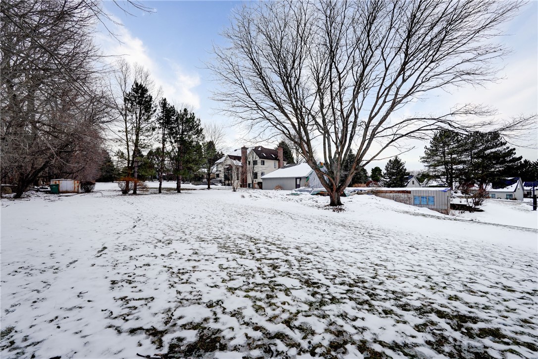 33 Sutton Point Pittsford, NY 14534 - Photo 7 of 8