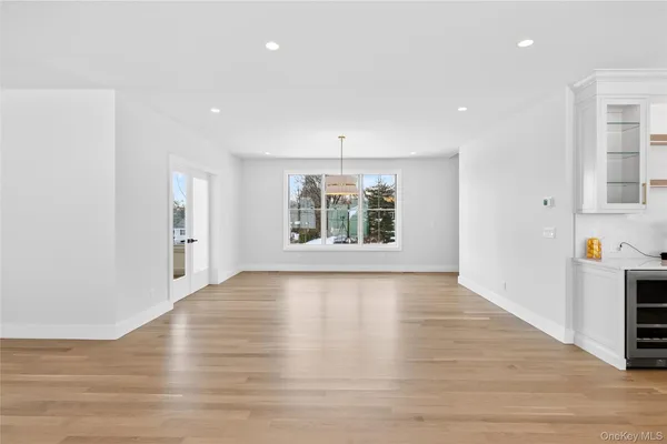 $3,495,000 | 43 Hilltop Lane, Thornwood, NY 10594