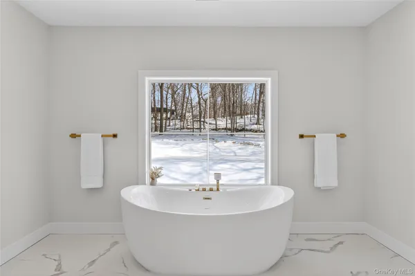 $3,495,000 | 43 Hilltop Lane, Thornwood, NY 10594