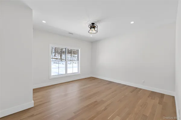 $3,495,000 | 43 Hilltop Lane, Thornwood, NY 10594