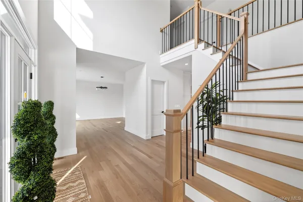 $3,495,000 | 43 Hilltop Lane, Thornwood, NY 10594