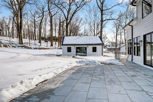 $3,495,000 | 43 Hilltop Lane, Thornwood, NY 10594