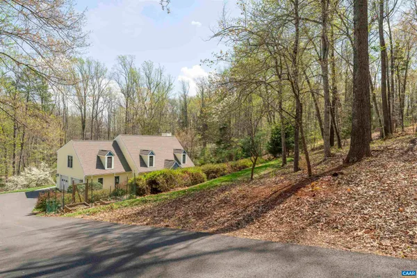 $895,000 | 2700 Willow Oak Circle, Charlottesville, VA 22901