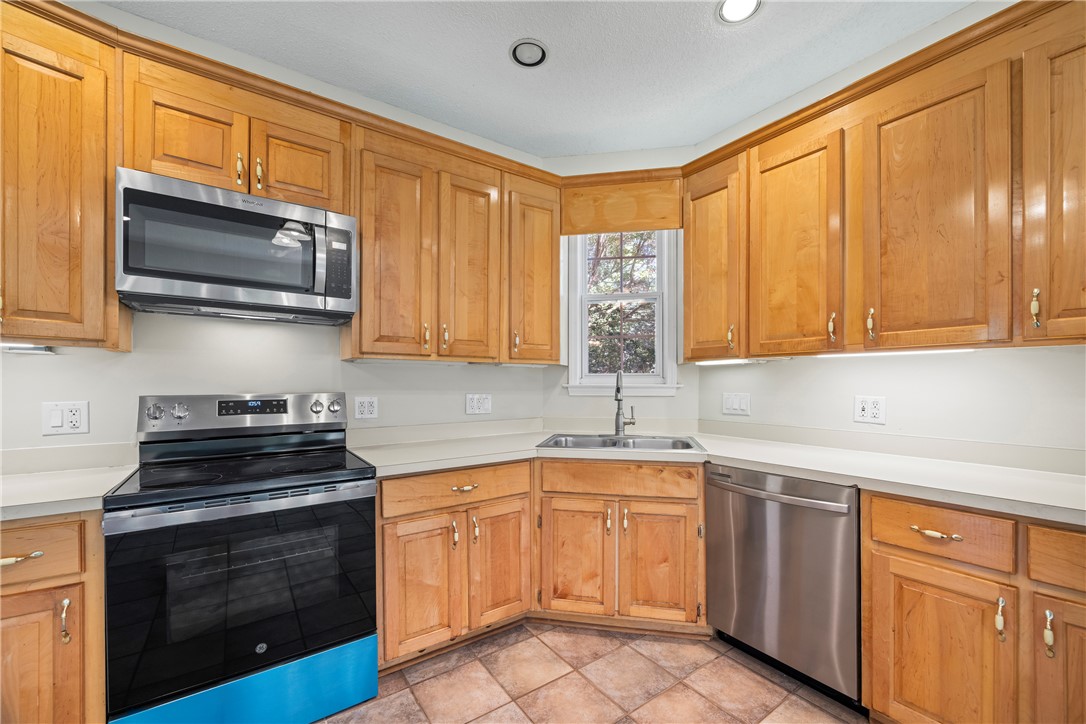 168 Wilderness Point Road Hartwell, GA 30643 - Photo 21 of 43