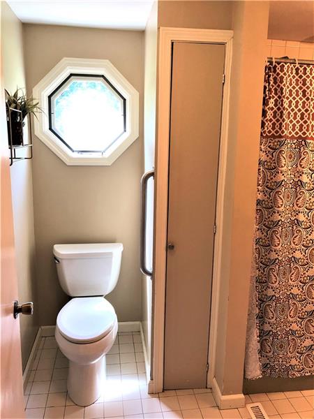 102 Rinard Lane Rochester, PA 15074 - Photo 7 of 24