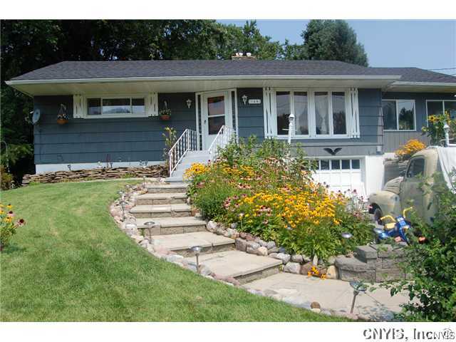 106 Cross Road Camillus, NY 13031 - Photo 1 of 1 Exterior Front
