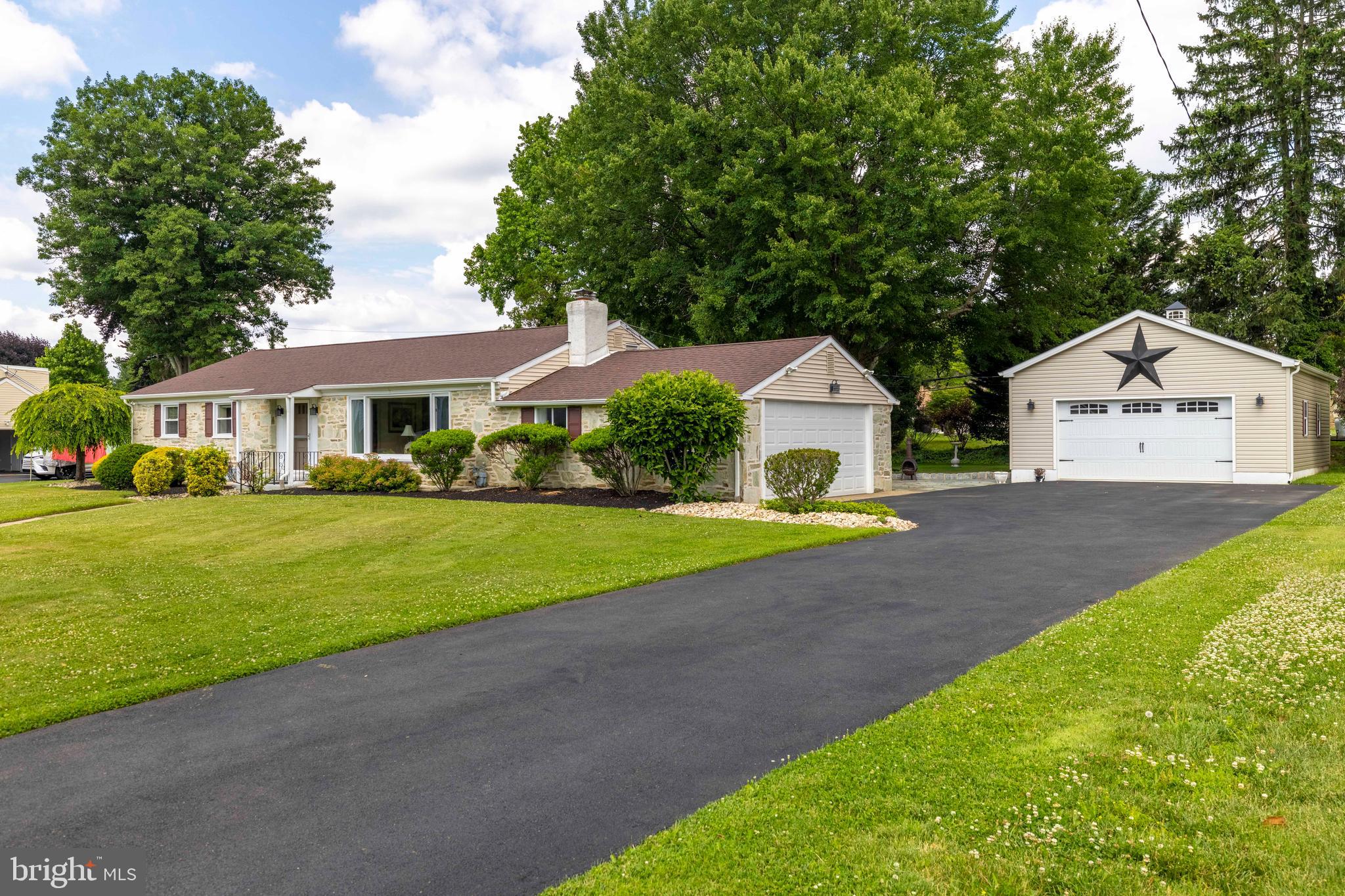 3882 Whitman Road Huntingdon Valley, PA 19006 - Photo 4 of 57 Side Exterior