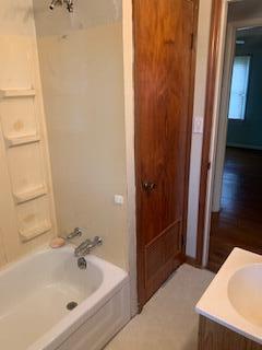 107 Ridgeway Drive Lancaster, KY 40444 - Photo 14 of 20 bathroom