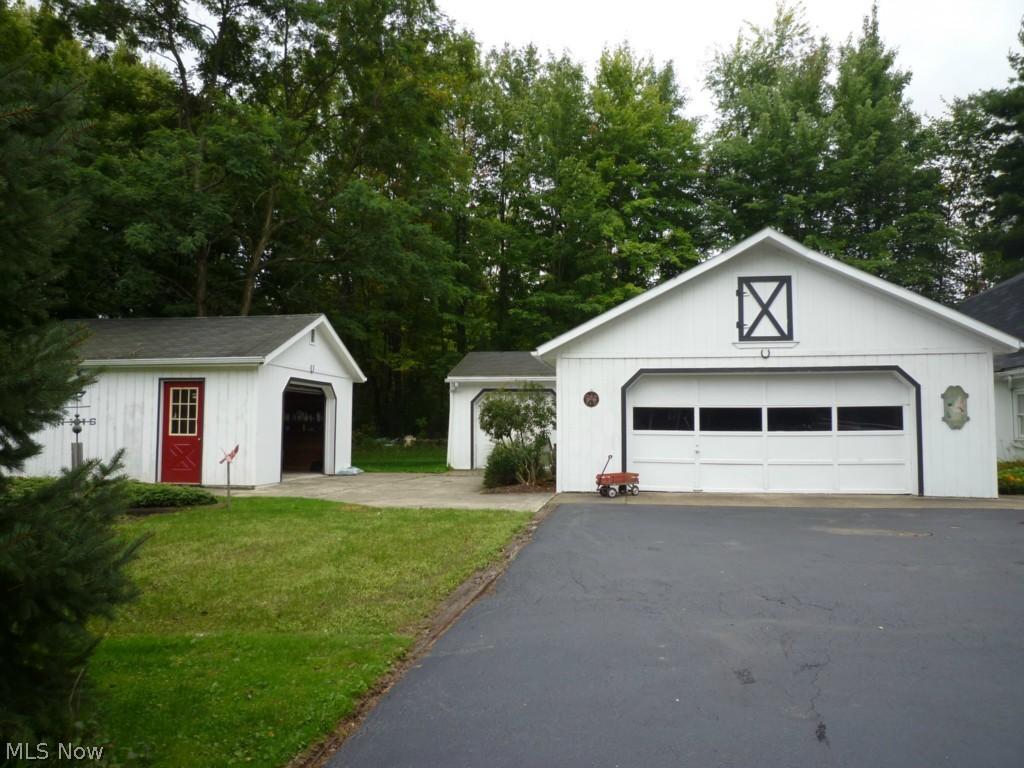 11241 County Line Road Chesterland, OH 44026 - Photo 13 of 25 Gallery Image 13