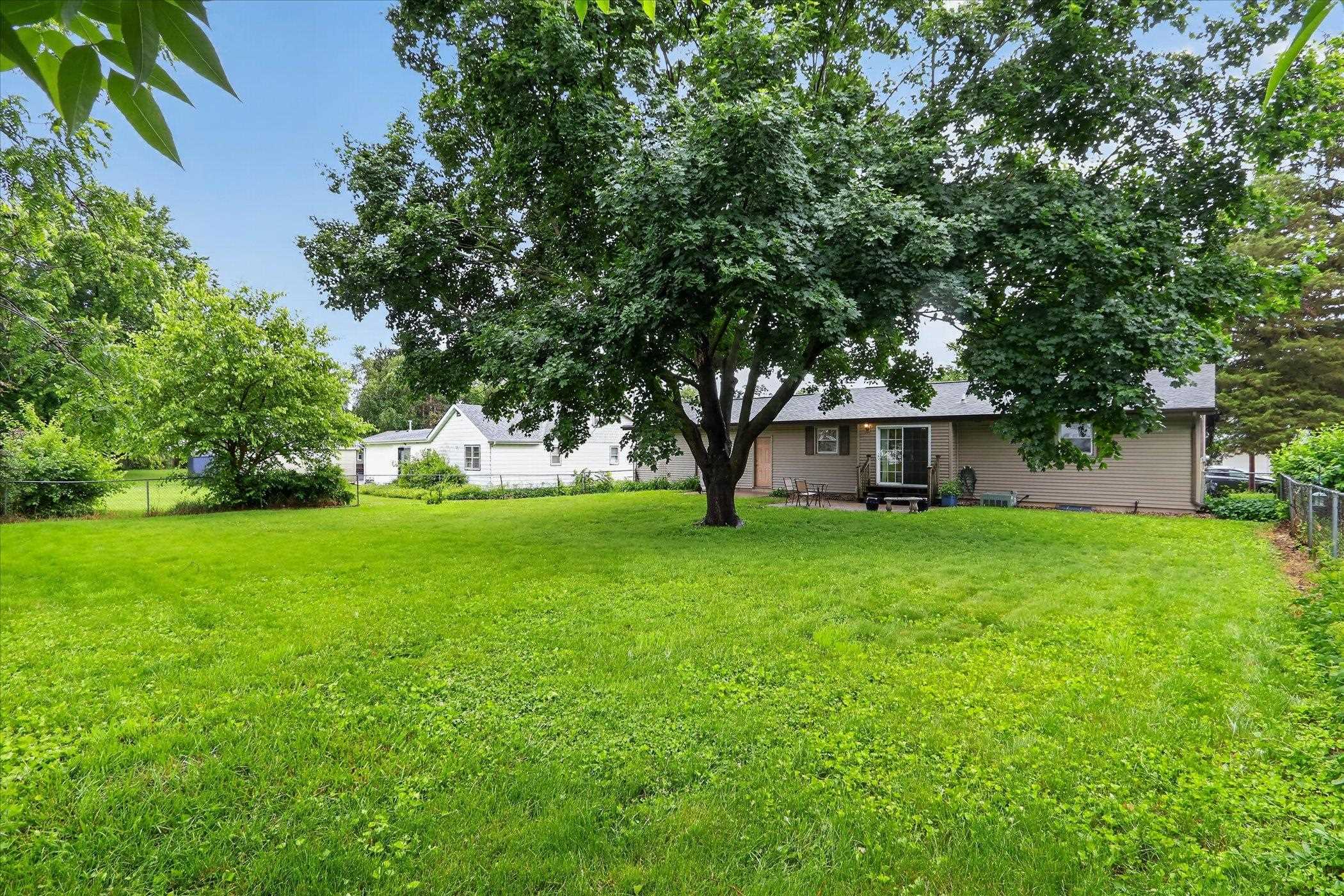 511 Johnson Clinton, WI 53525 - Photo 40 of 42