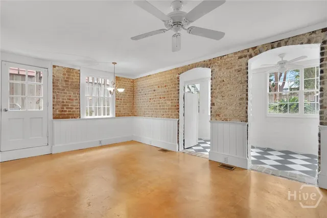 $1,800 | 521 East Harris Street, Unit A, Savannah, GA 31401