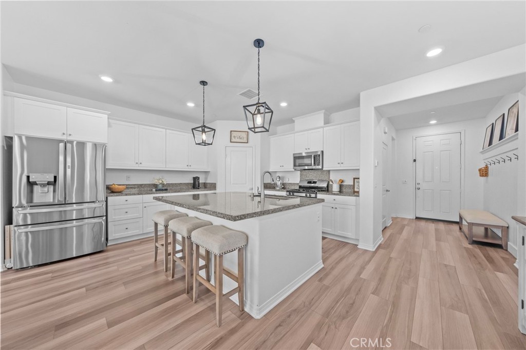 5564 Rodeo Drive Hemet, CA 92545 - Photo 1 of 23
