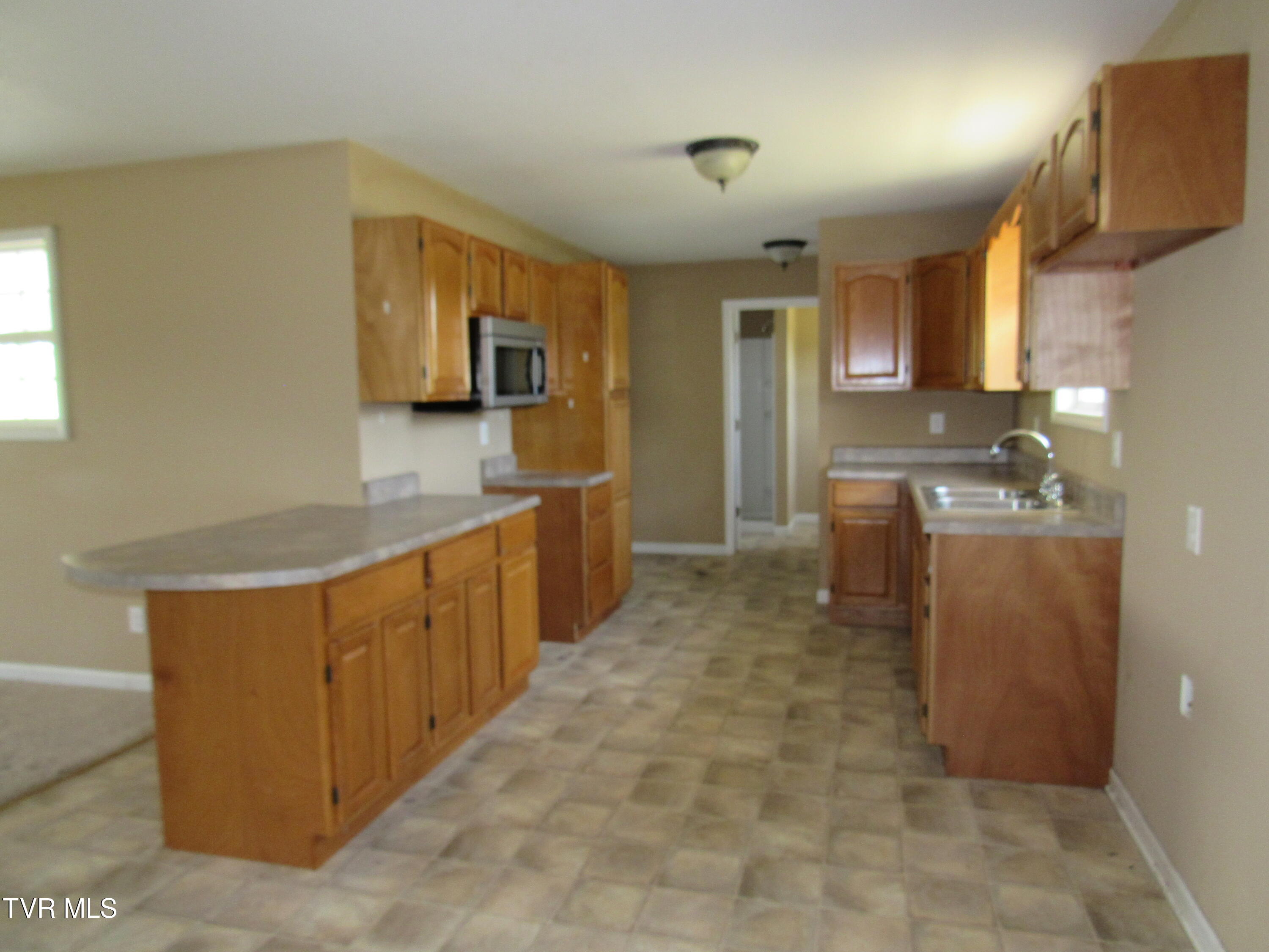 1285 Jim Fox Road Greeneville, TN 37743 - Photo 11 of 47 IMG_2456
