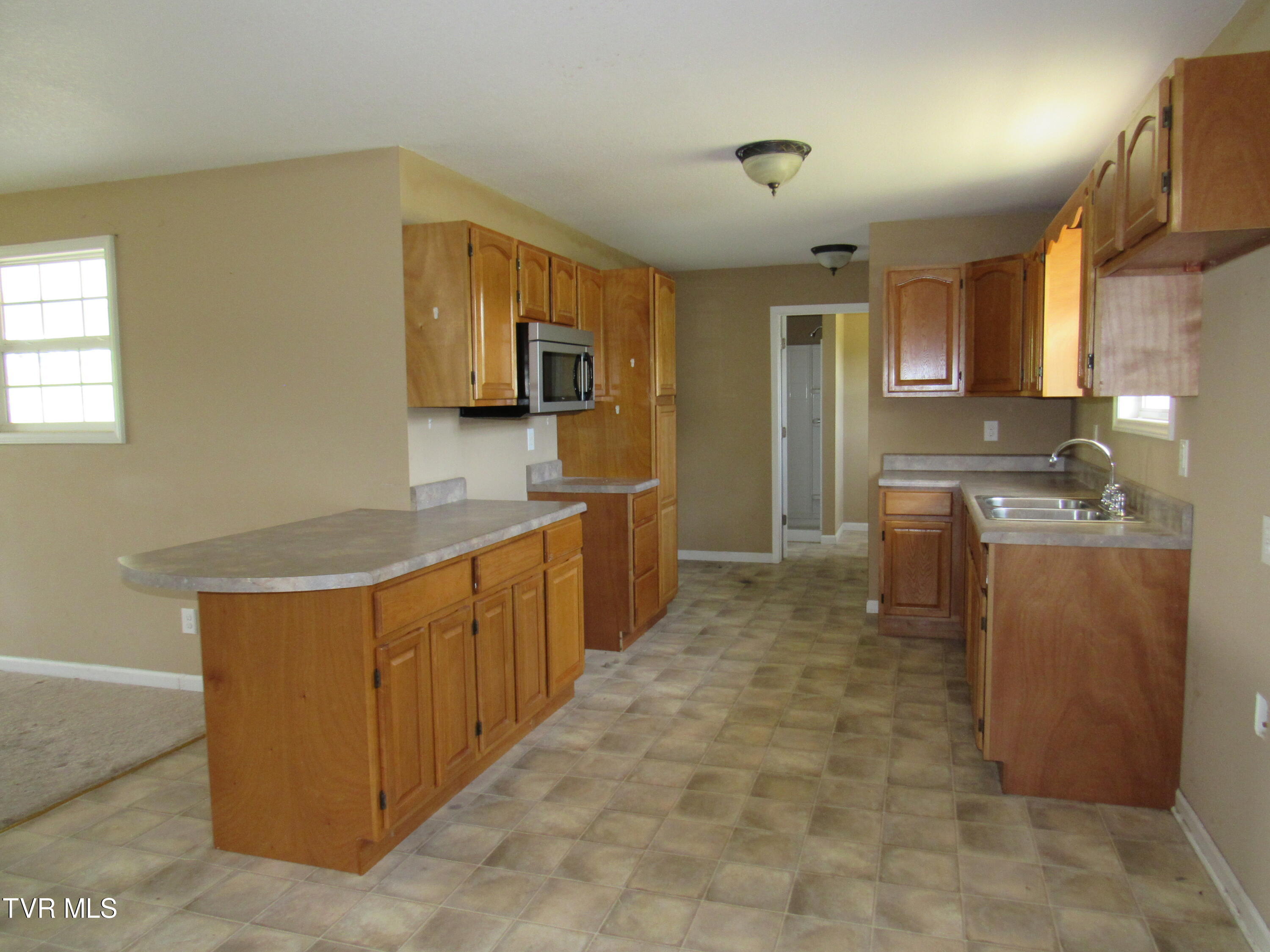 1285 Jim Fox Road Greeneville, TN 37743 - Photo 12 of 47 IMG_2457