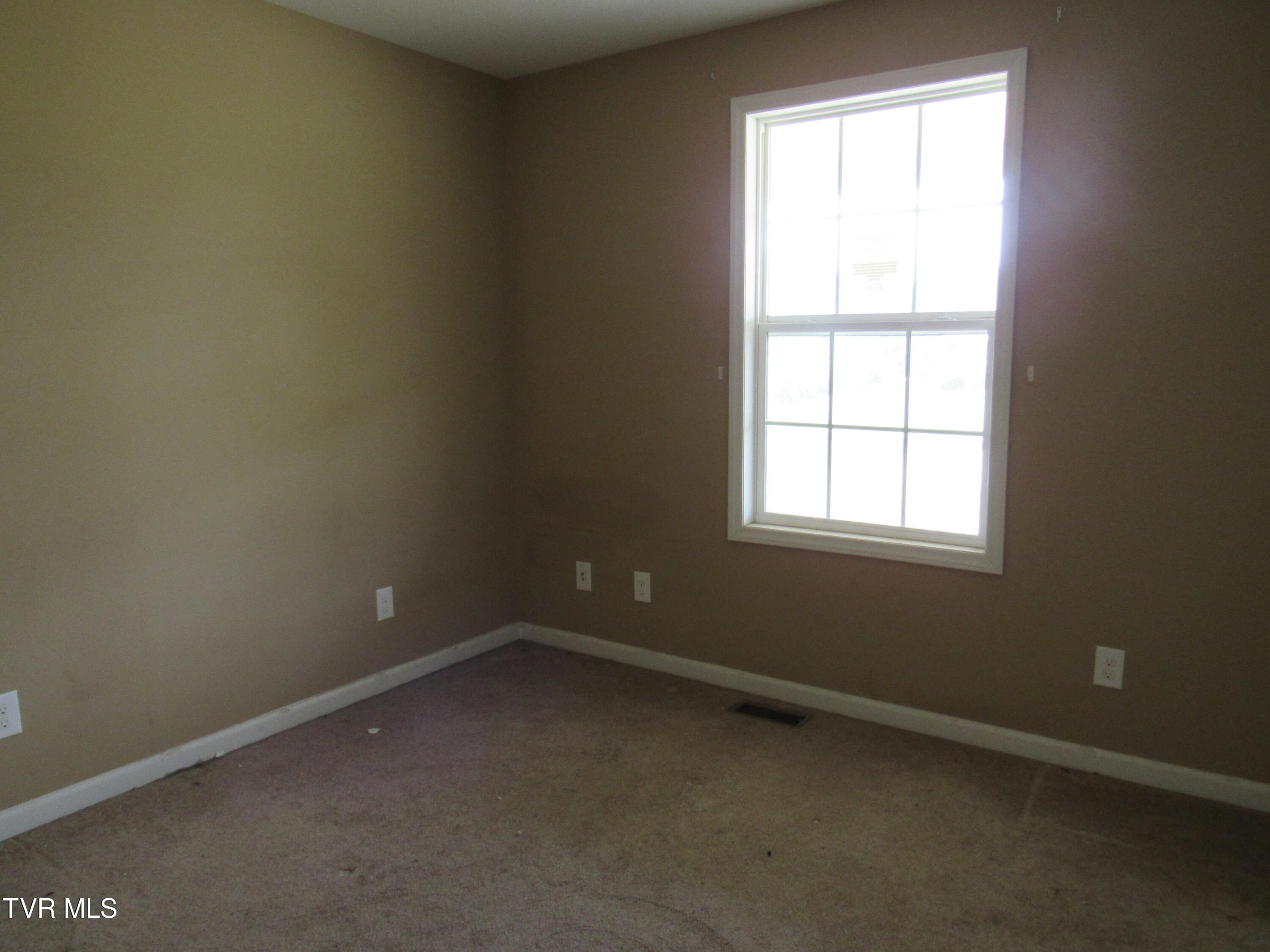 1285 Jim Fox Road Greeneville, TN 37743 - Photo 22 of 47 IMG_2469