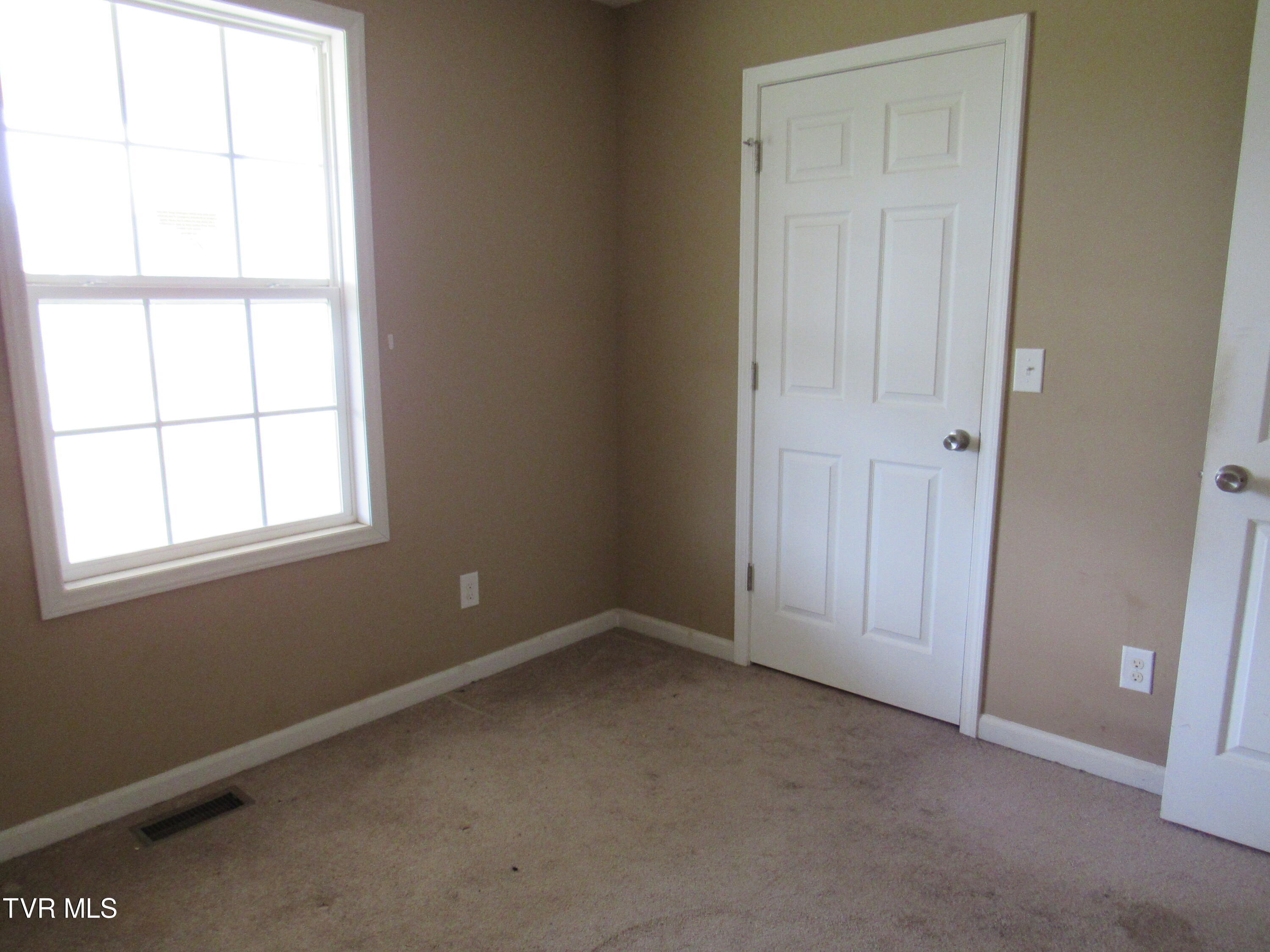 1285 Jim Fox Road Greeneville, TN 37743 - Photo 25 of 47 IMG_2472