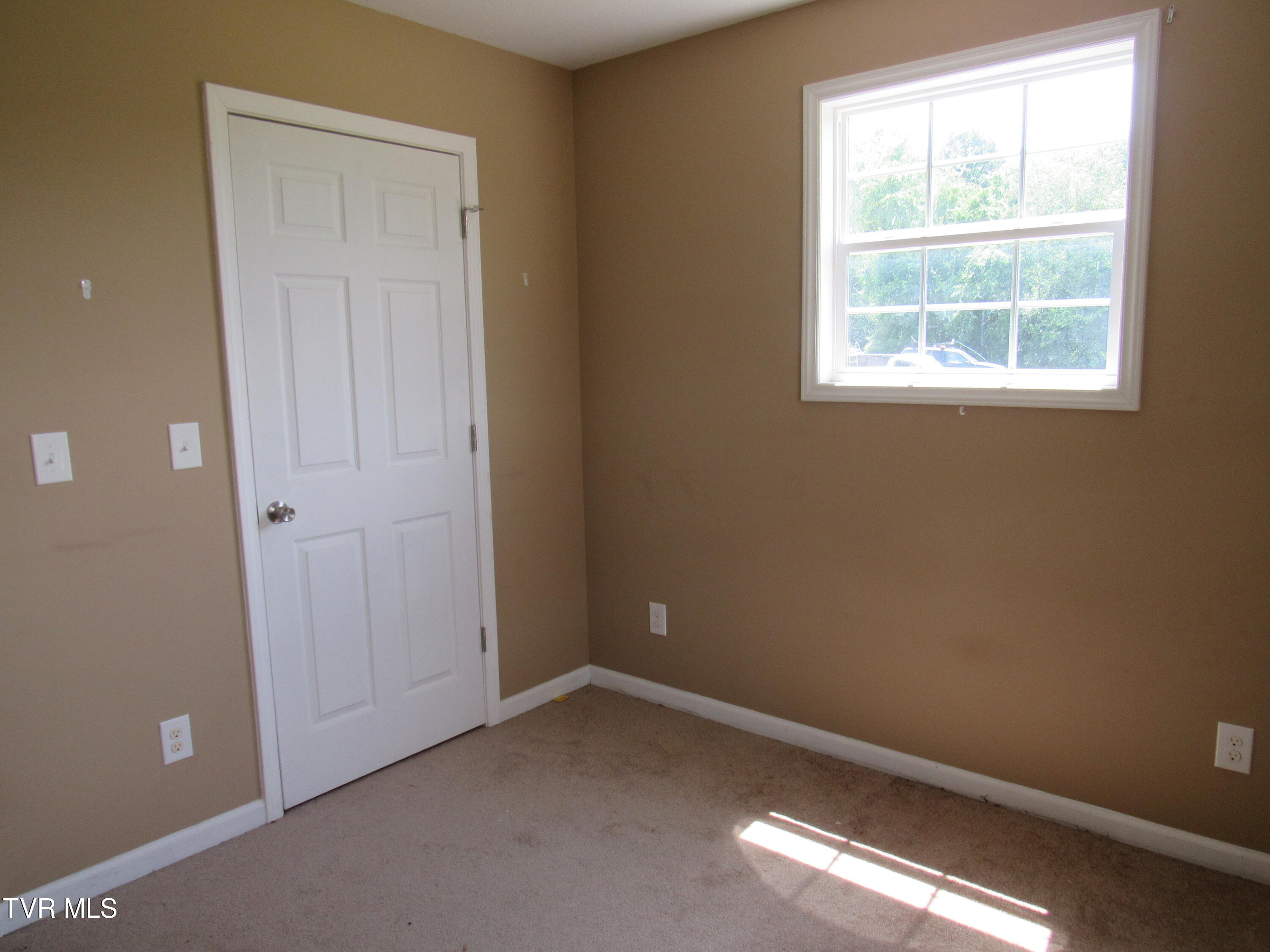 1285 Jim Fox Road Greeneville, TN 37743 - Photo 27 of 47 IMG_2474