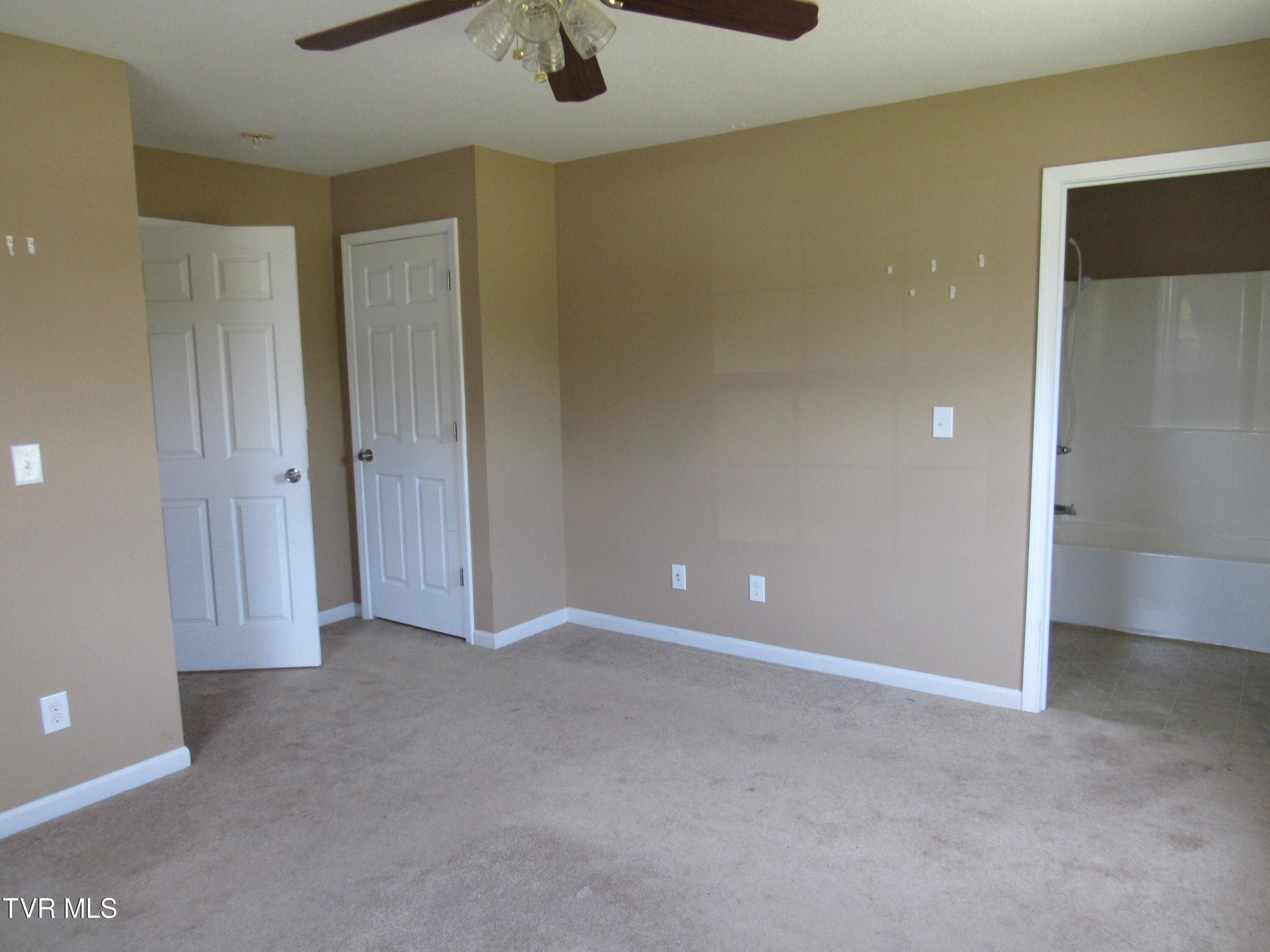 1285 Jim Fox Road Greeneville, TN 37743 - Photo 32 of 47 IMG_2479