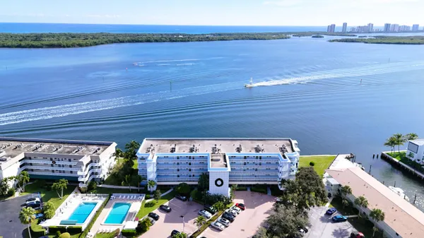 $479,000 | 60 Yacht Club Drive, Unit 103, North Palm Beach, FL 33408