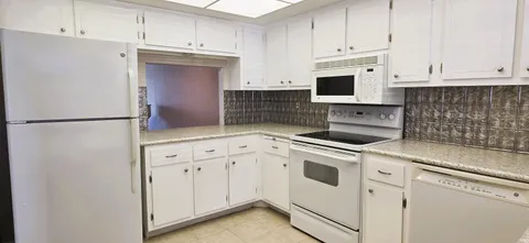 $499,000 | 60 Yacht Club Drive, Unit 103, North Palm Beach, FL 33408