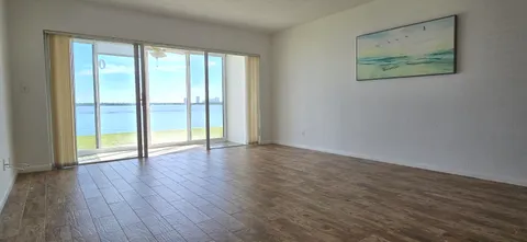 $499,000 | 60 Yacht Club Drive, Unit 103, North Palm Beach, FL 33408