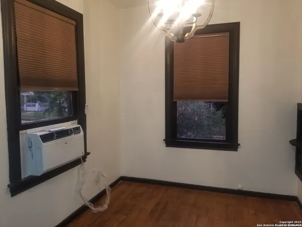 $900 | 810 West Craig Place, Unit 201, San Antonio, TX 78212