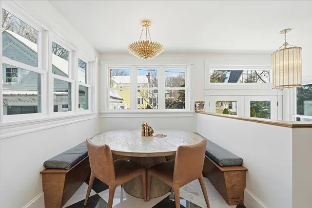 $949,900 | 2159 Elm Street, Manchester, NH 03104