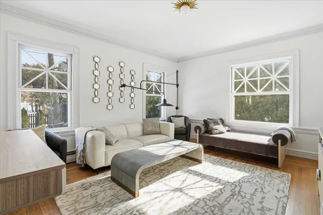 $949,900 | 2159 Elm Street, Manchester, NH 03104