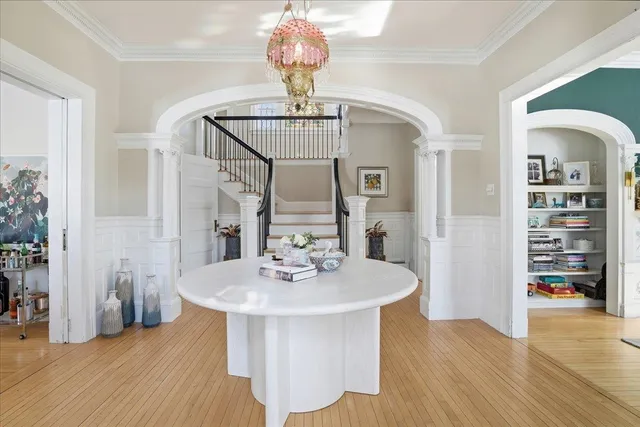 $949,900 | 2159 Elm Street, Manchester, NH 03104