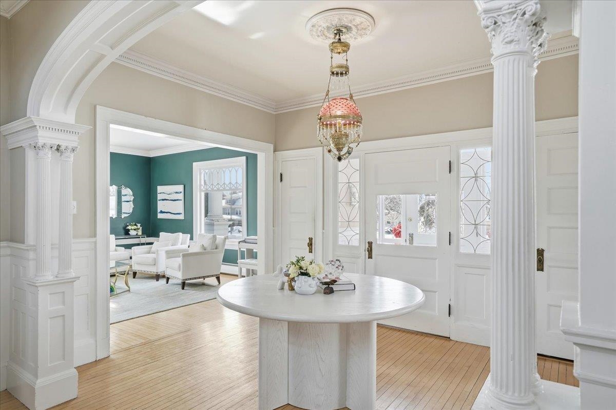 2159 Elm Street Manchester, NH 03104 - Photo 4 of 58