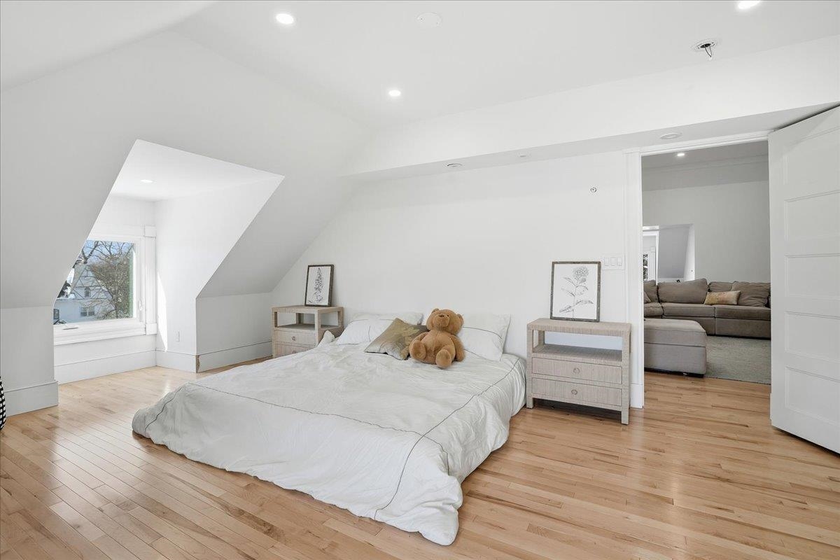 2159 Elm Street Manchester, NH 03104 - Photo 45 of 58