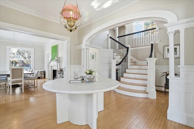 $949,900 | 2159 Elm Street, Manchester, NH 03104