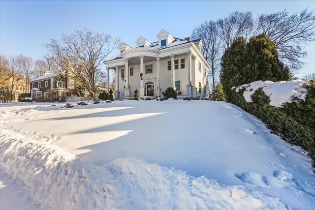 $949,900 | 2159 Elm Street, Manchester, NH 03104