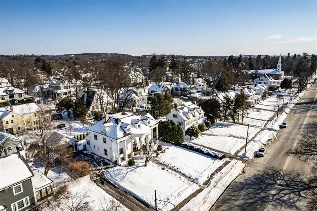 $949,900 | 2159 Elm Street, Manchester, NH 03104