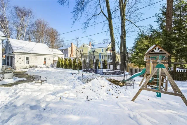 $949,900 | 2159 Elm Street, Manchester, NH 03104