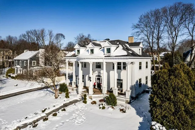 $949,900 | 2159 Elm Street, Manchester, NH 03104