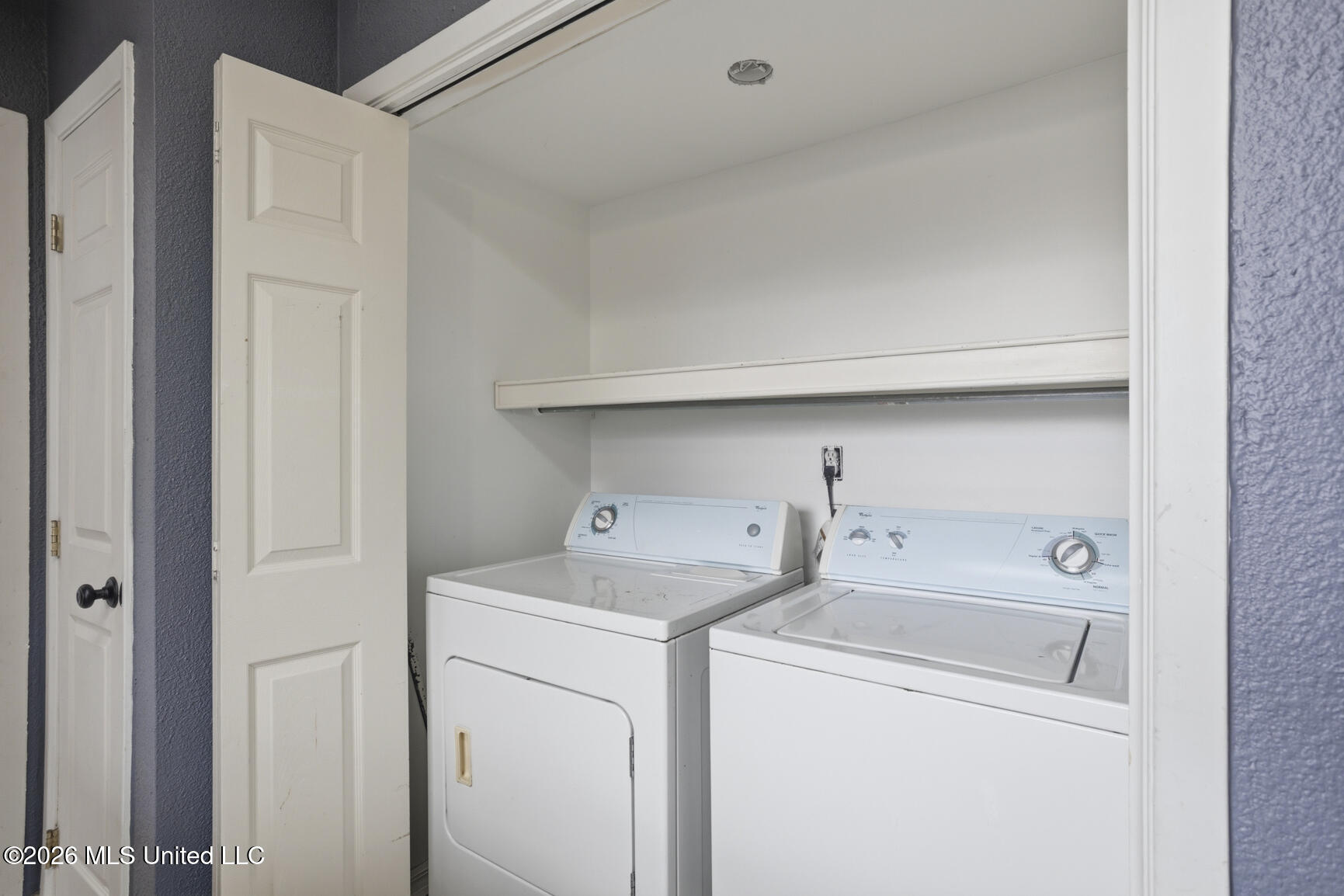 1255 East County Line Road, Unit H6 Jackson, MS 39211 - Photo 4 of 21 1255 County Line Unit H6-5