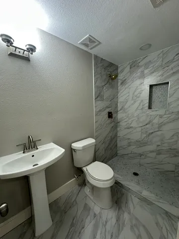 $4,000 | 8223 Wallis Street, Fulshear, TX 77441