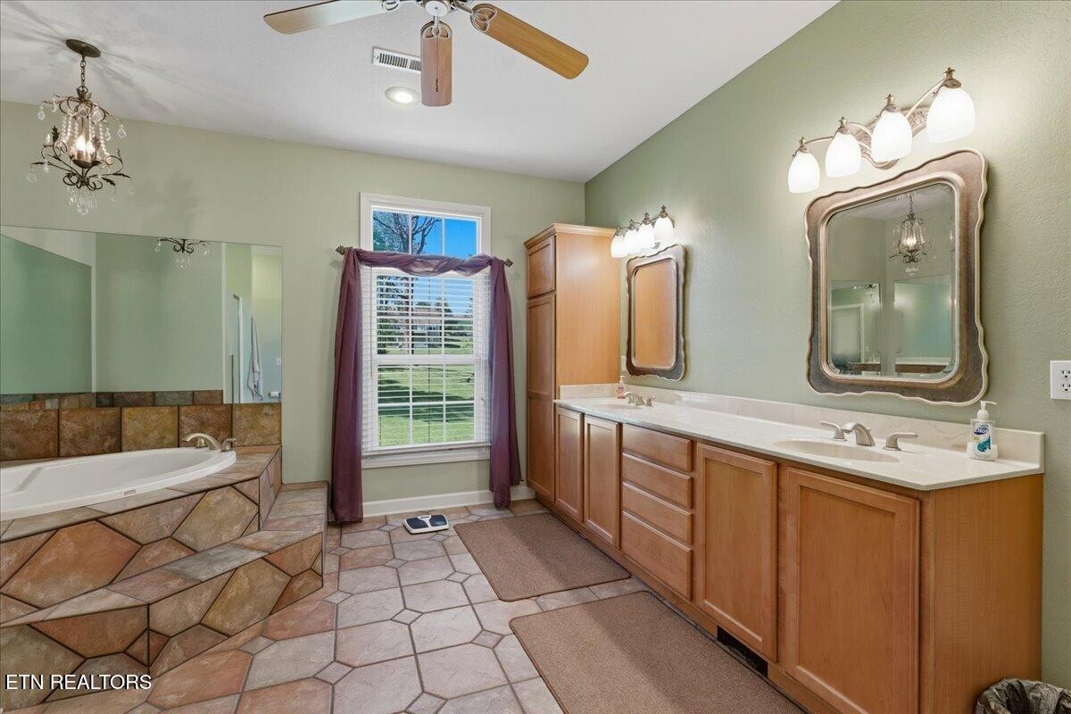 828 Helton Road Maryville, TN 37804 - Photo 13 of 37 Gallery Image 13