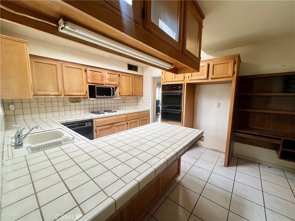 29055 Bradley Road Menifee, CA 92586 - Photo 15 of 23