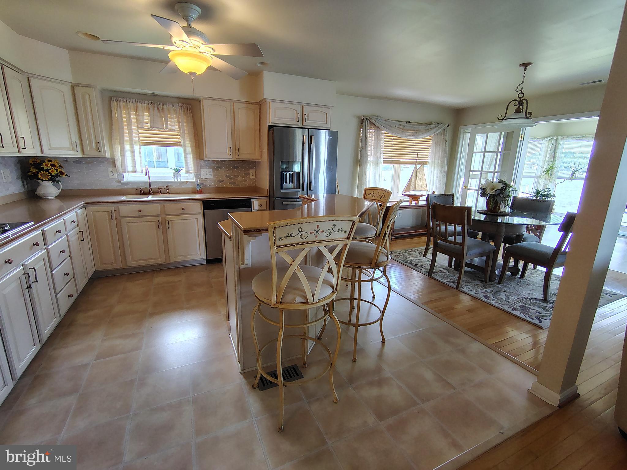 2424 Golupski Road Baltimore, MD 21221 - Photo 7 of 26 Kitchen / Dining Area