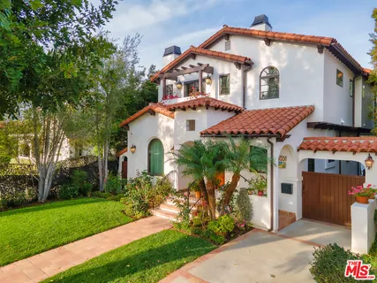$3,249,000 | 2026 Greenfield Avenue, Los Angeles, CA 90025