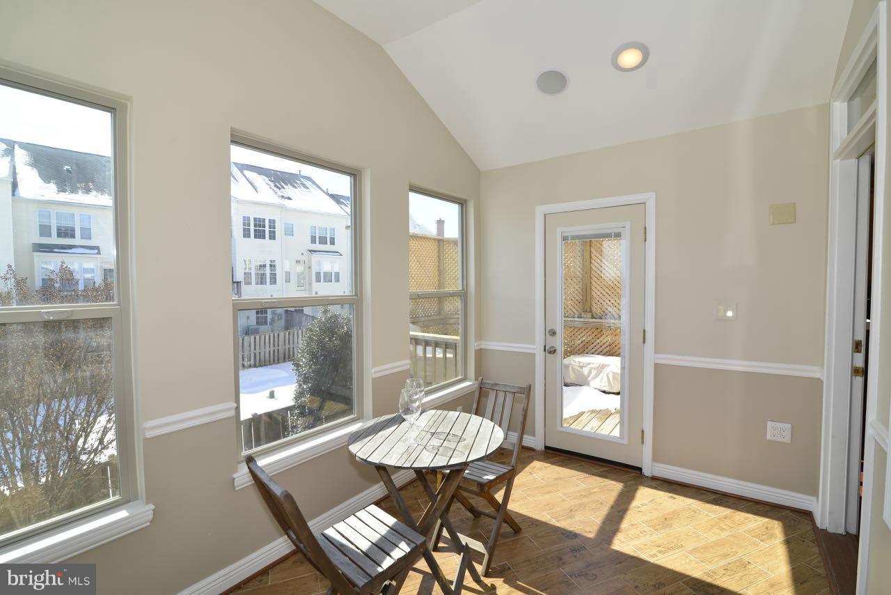 653 Springhouse Square Southeast Leesburg, VA 20175 - Photo 15 of 30 Interior (General)