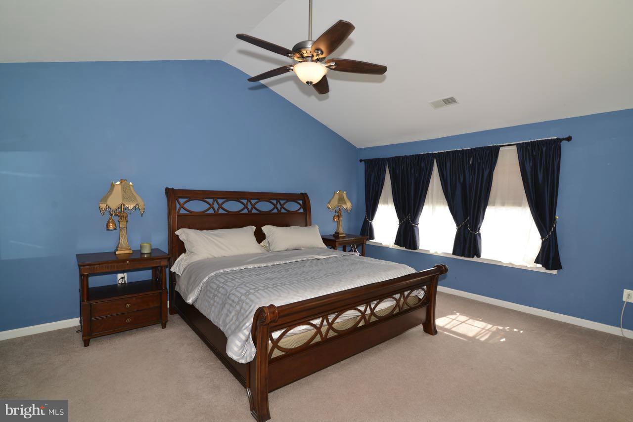 653 Springhouse Square Southeast Leesburg, VA 20175 - Photo 18 of 30 Bedroom (Master)