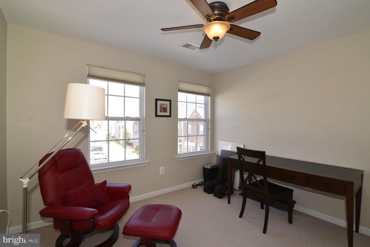 653 Springhouse Square Southeast Leesburg, VA 20175 - Photo 23 of 30 Bedroom