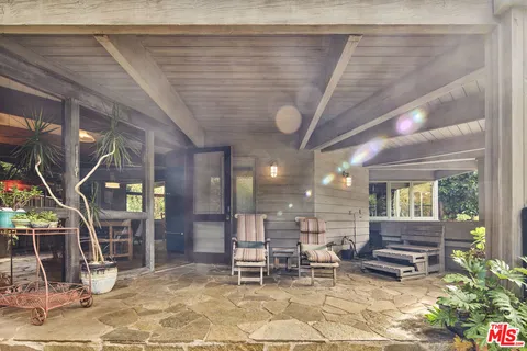 $3,875,000 | 31875 Sea Level Drive, Malibu, CA 90265