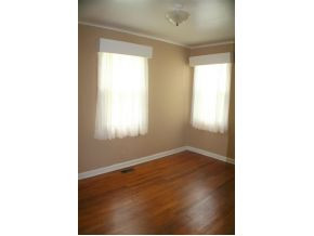 1508 Kings Road Kingsport, TN 37664 - Photo 10 of 11 2 or 3 Bedrooms